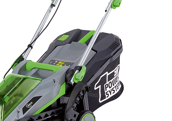 Απεικονίζεται κοντινό στον κάδο της μηχανής.